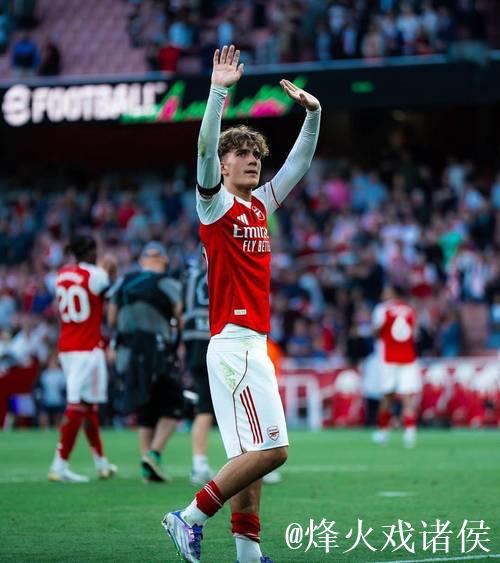 本怀特伤停一个月！波媒曝阿森纳竞逐波兰边路新星
